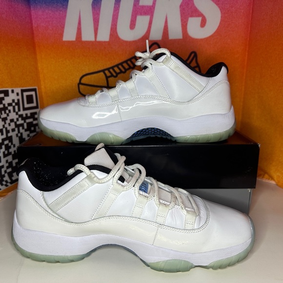 Jordan 11 Retro Low Legend Blue Size 12M Pre-loved - Picture 3 of 7
